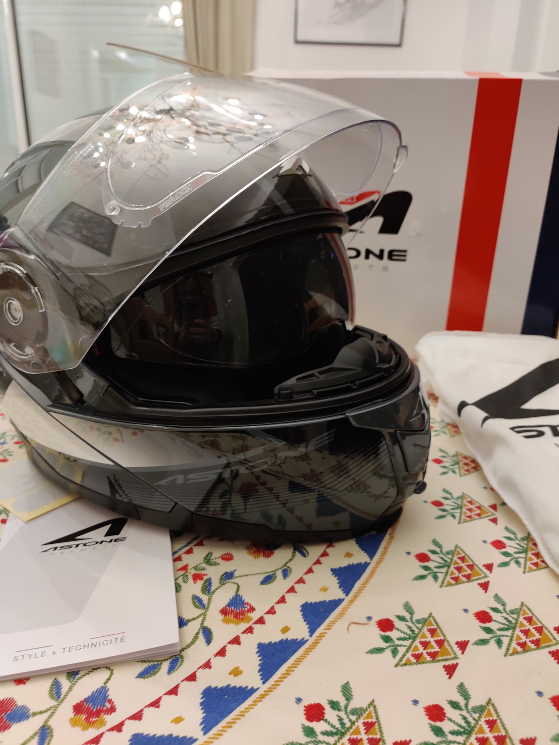NEUF - Casque modulable Astone Helmets - T.L