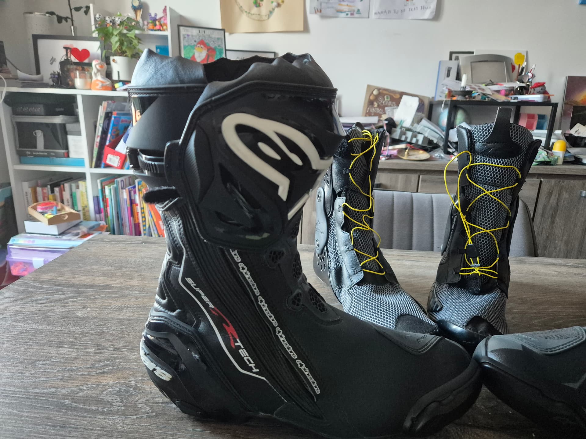 Bottes neuves taille 46