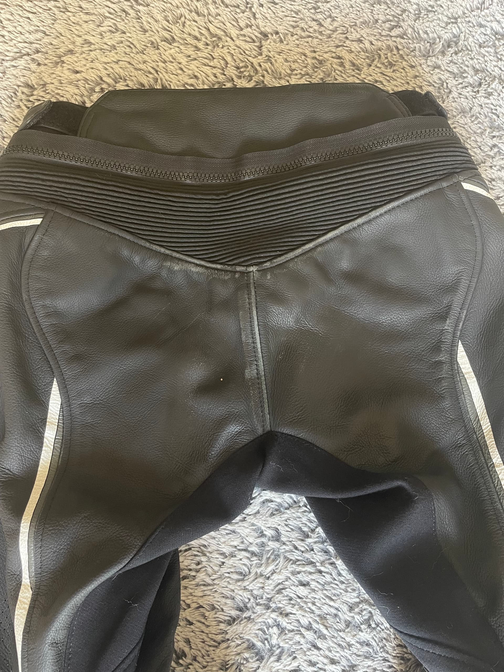 Pantalon cuir moto coupe femme — photo 3/4