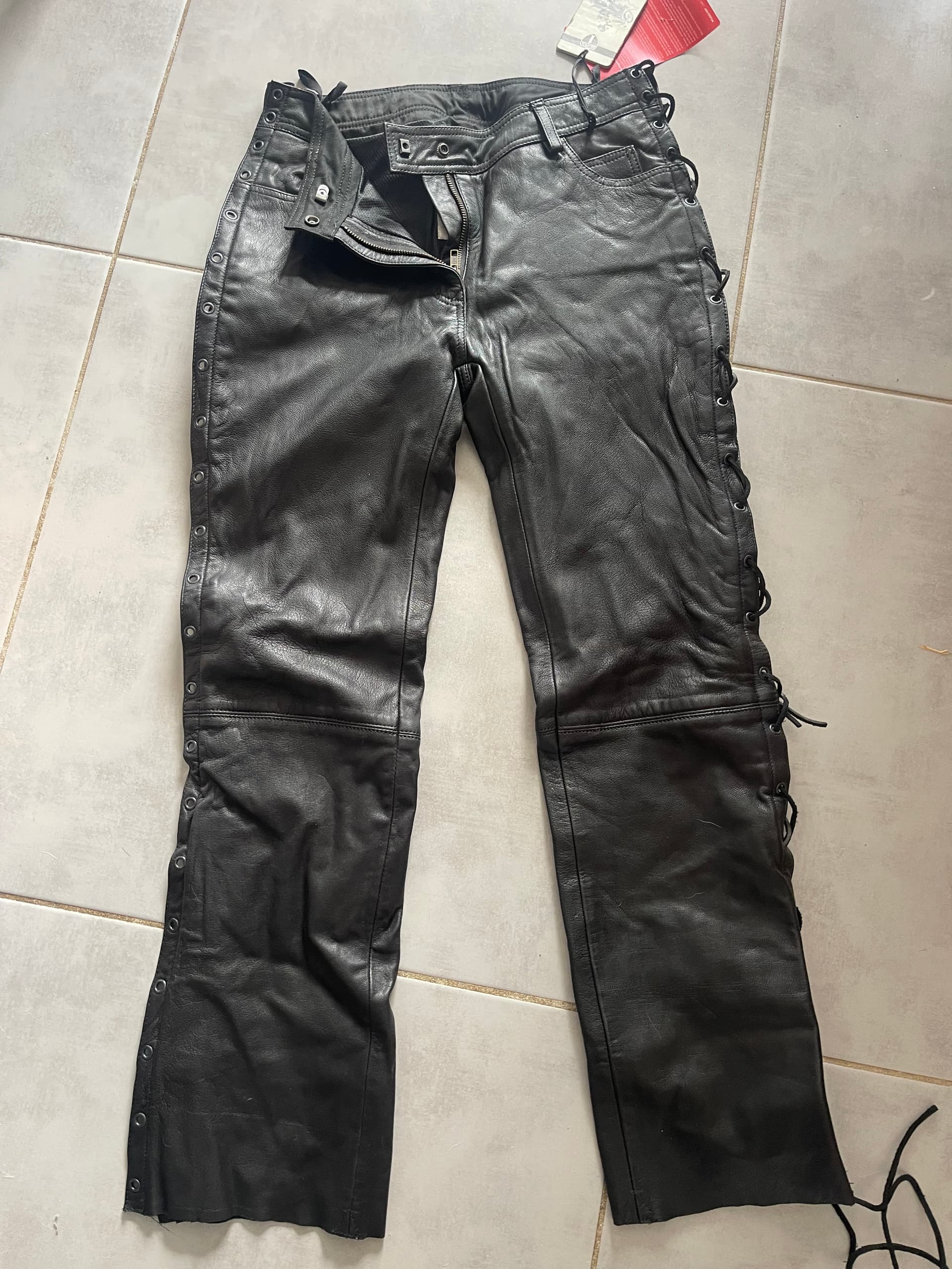 Pantalon cuir moto femme — photo 1/5