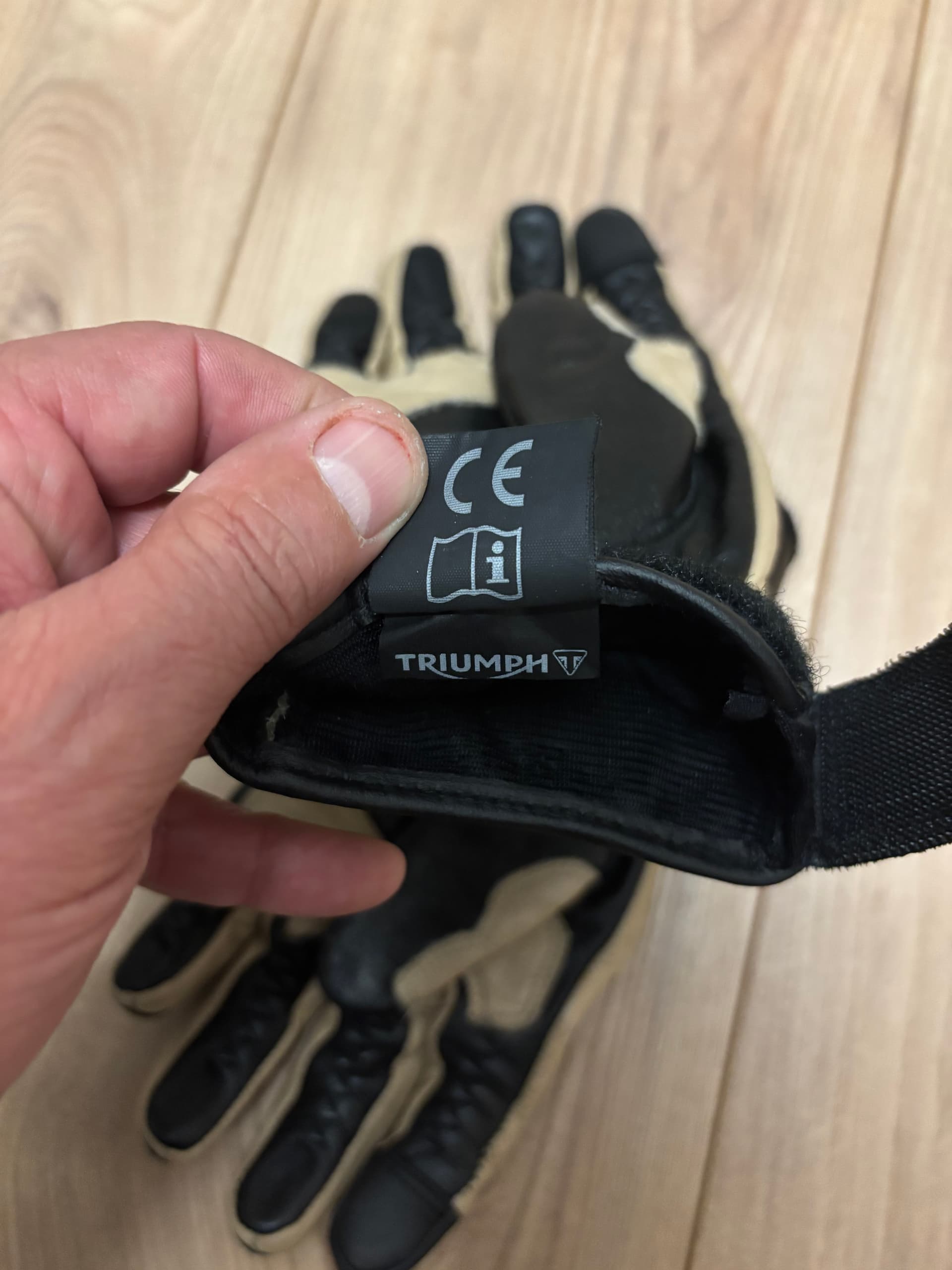 Gants homologués cuir Triumph — photo 3/3