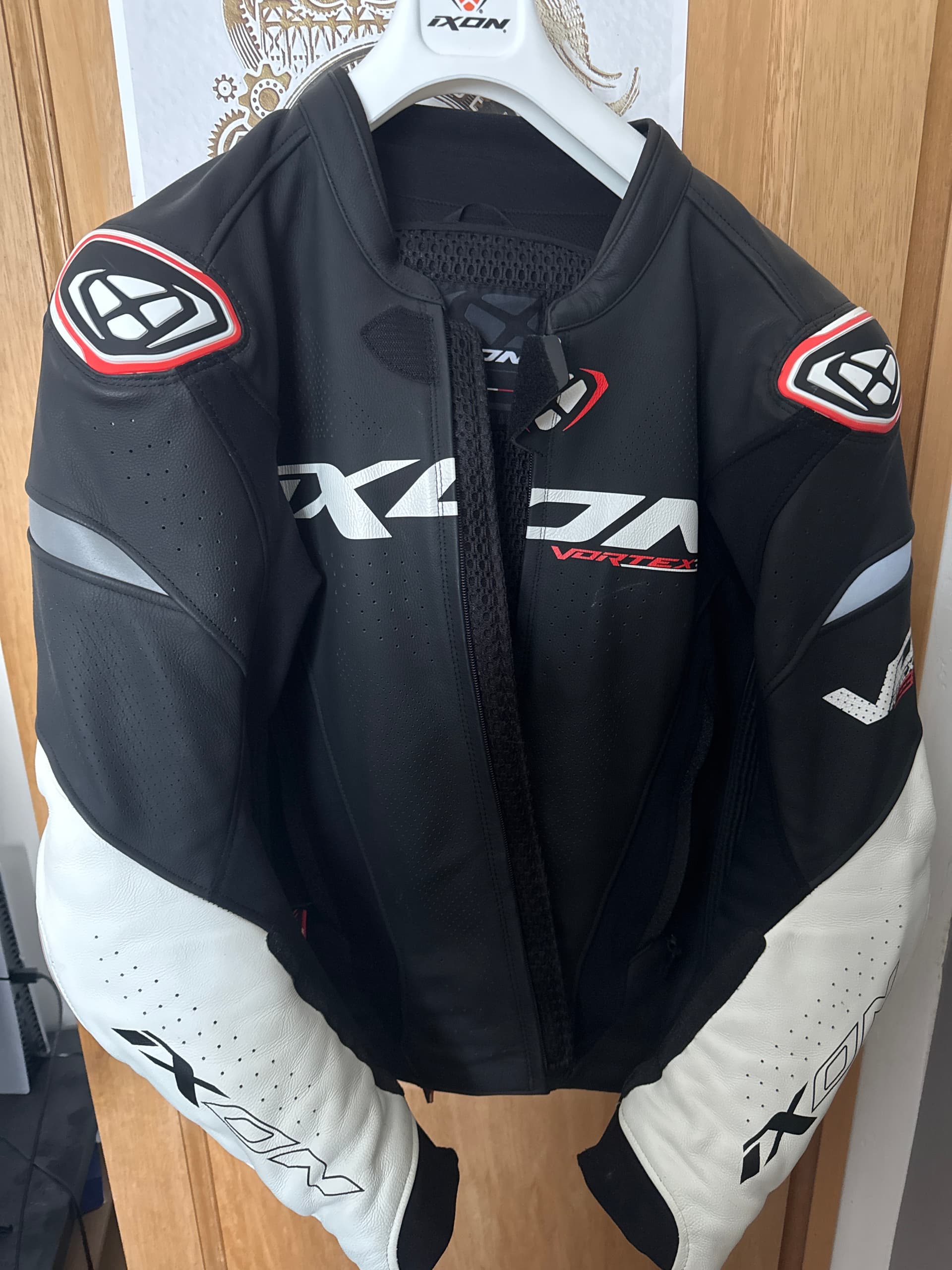 Blouson moto cuir ixon vortex 3