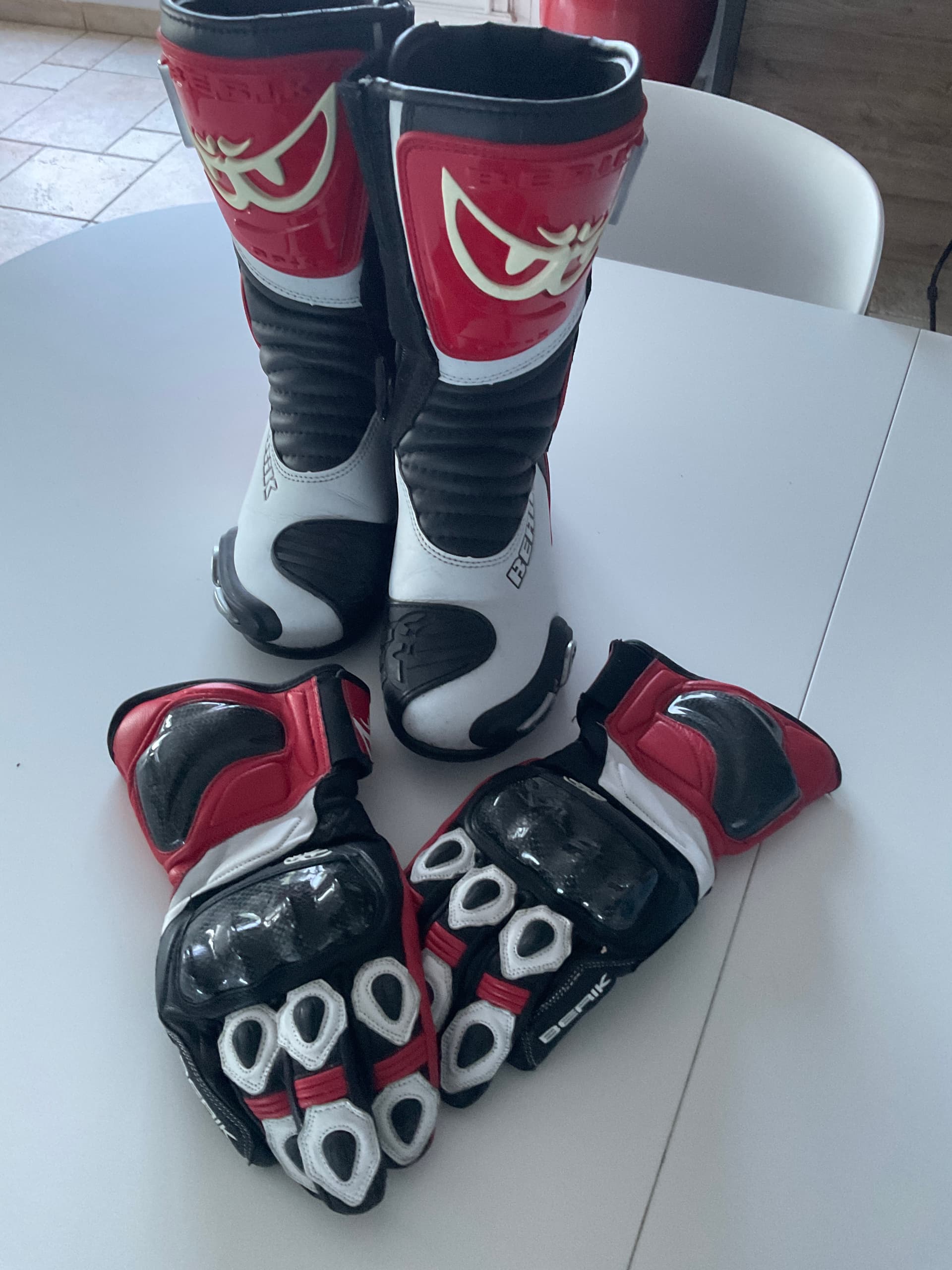 Bottes et gants BERIK