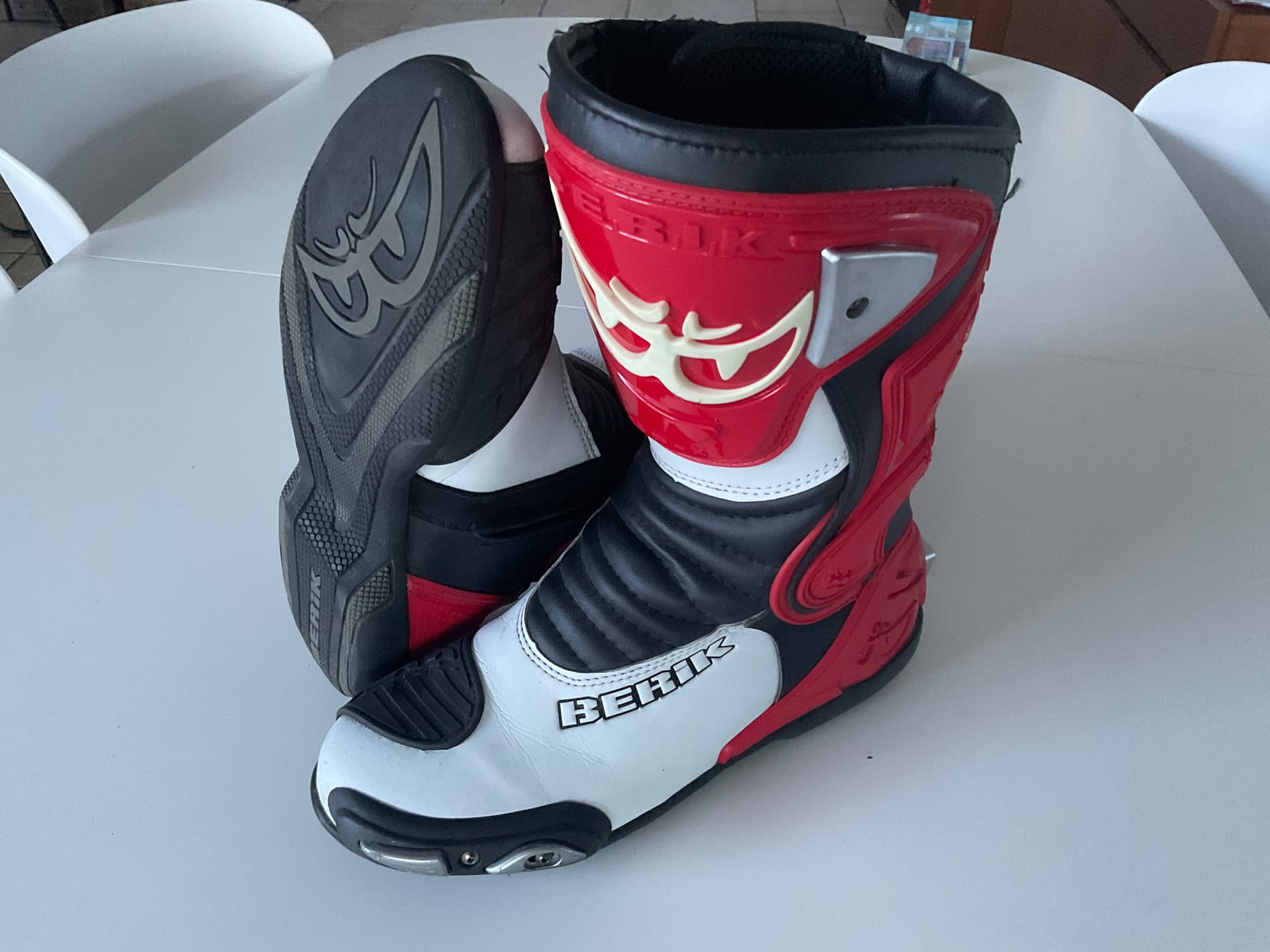 Bottes et gants BERIK — photo 3/5