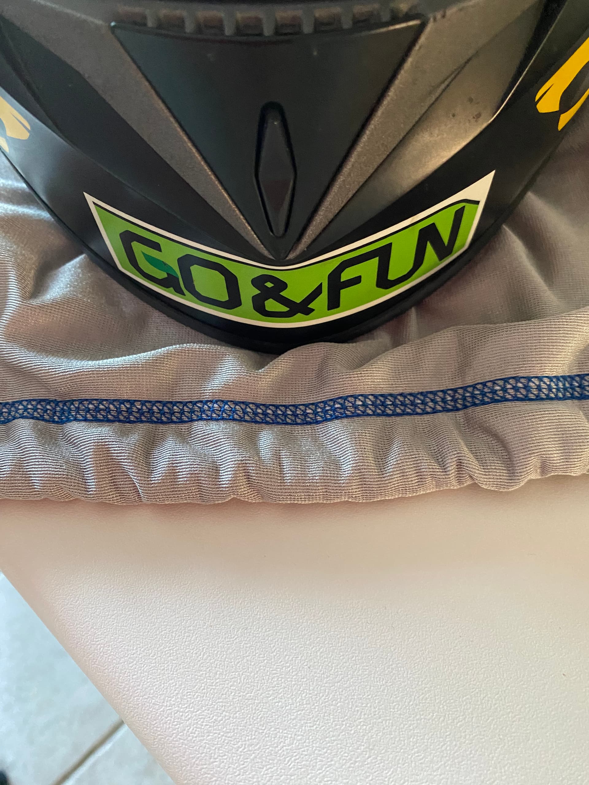 casque de moto intégral SHARK Helmets modèle M02S700S — photo 2/5