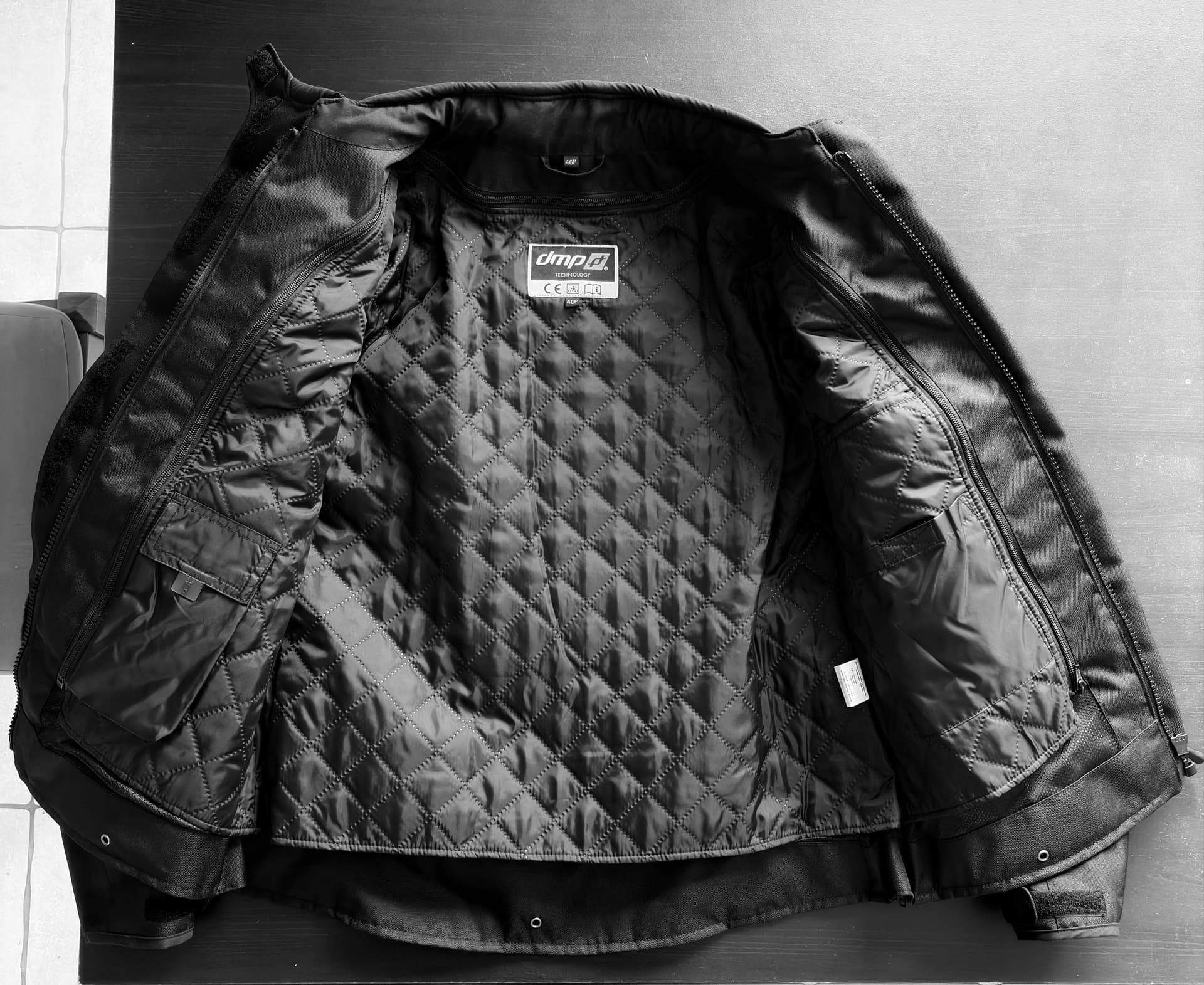Blouson moto femme avec protection dorsale — photo 2/5