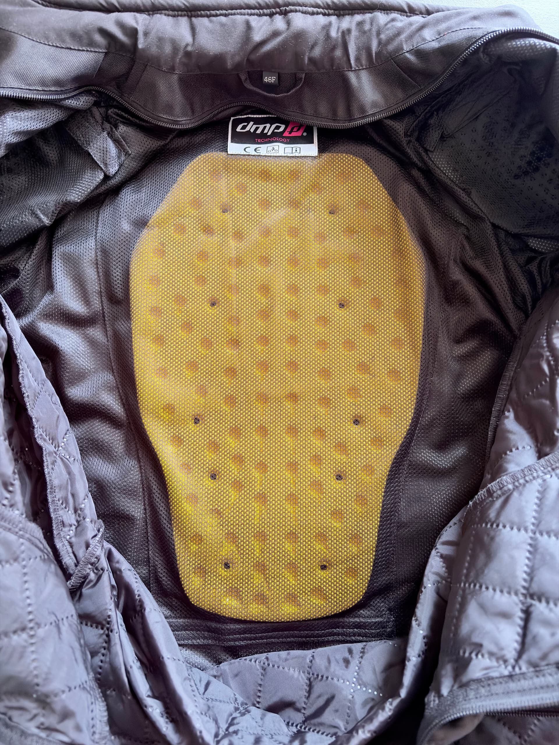 Blouson moto femme avec protection dorsale — photo 4/5