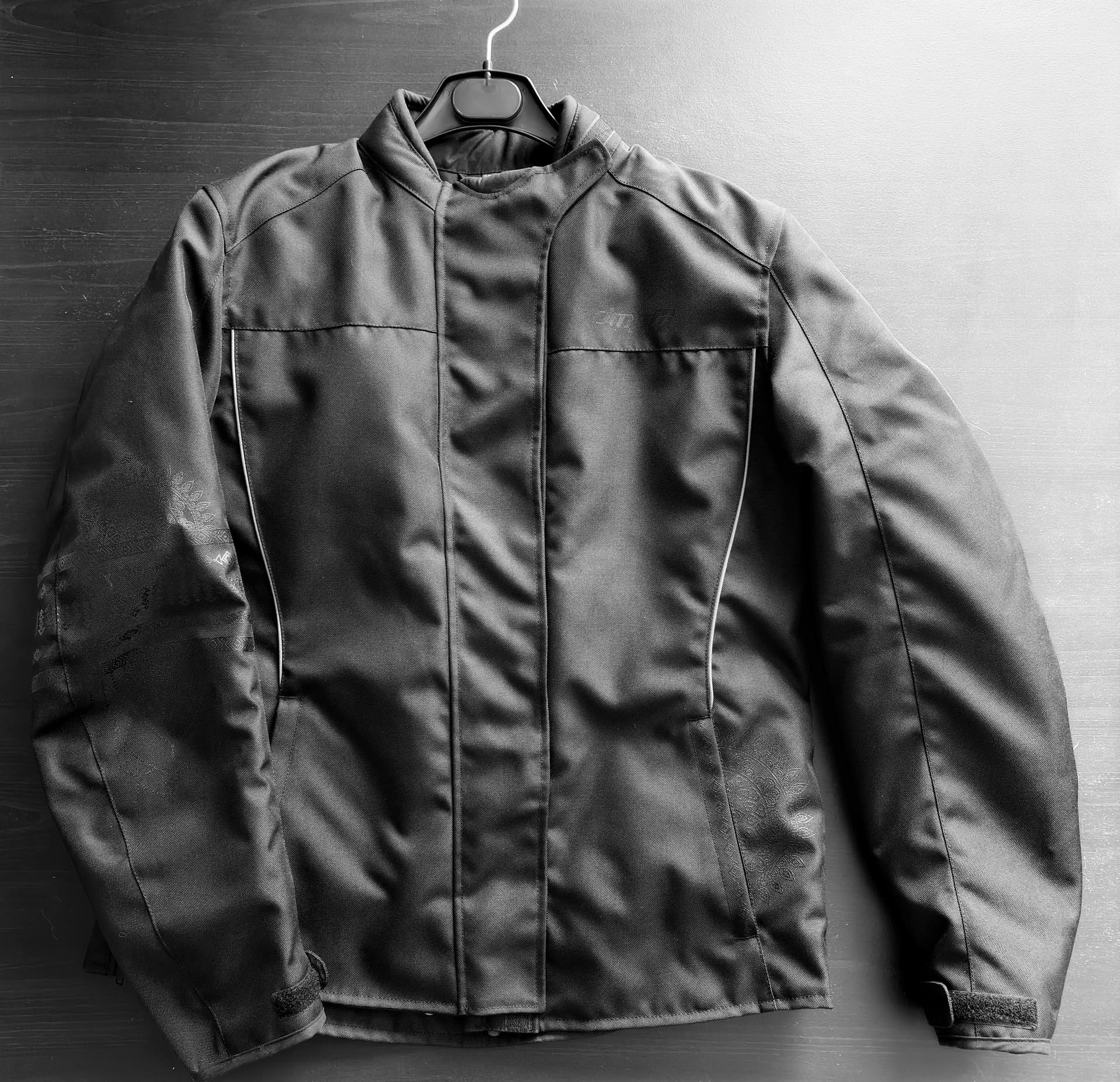 Blouson moto femme avec protection dorsale — photo 5/5