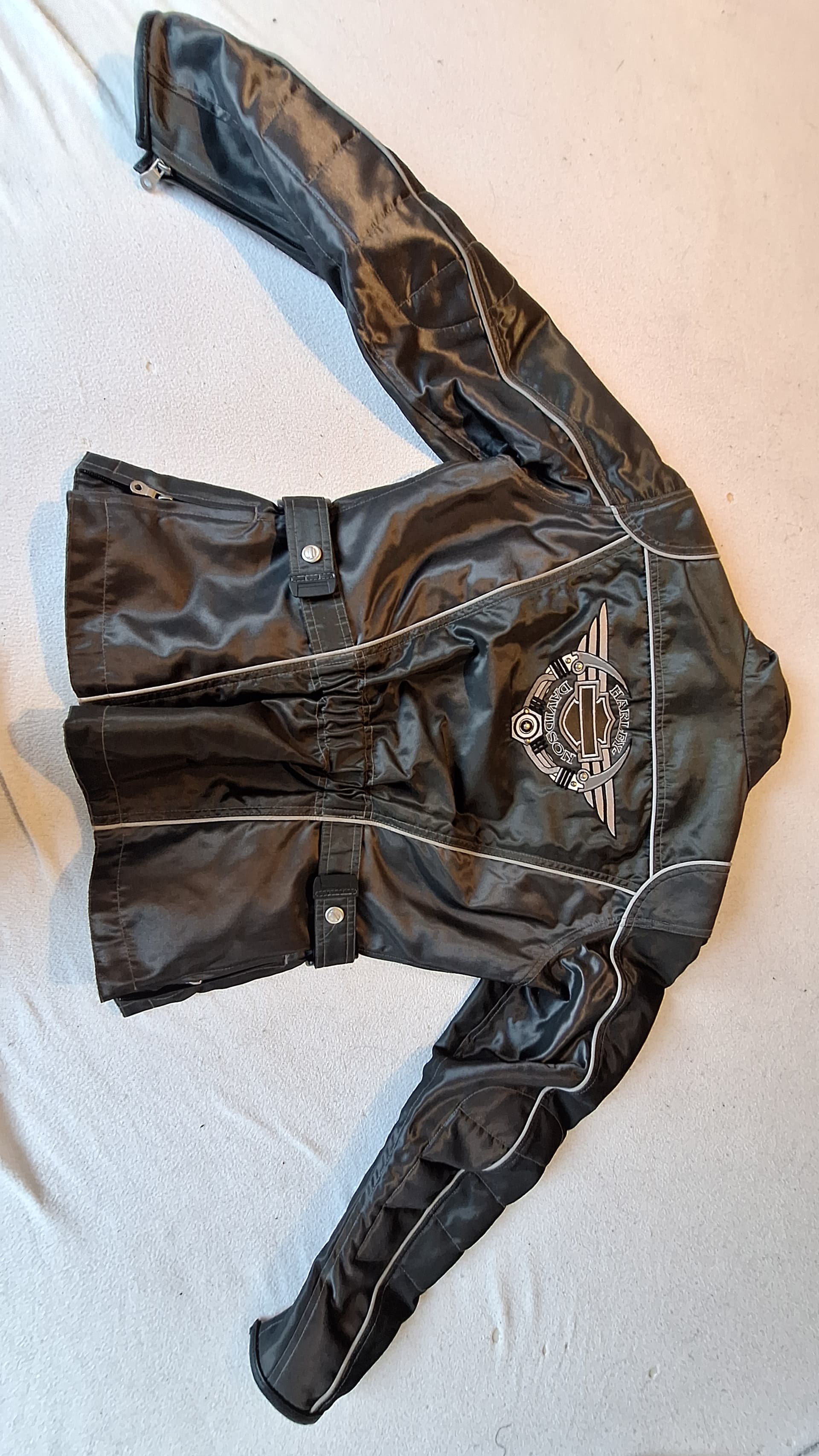 Veste Harley-Davidson "An American Legend" – Style Satin & Détails Cuir — photo 4/5