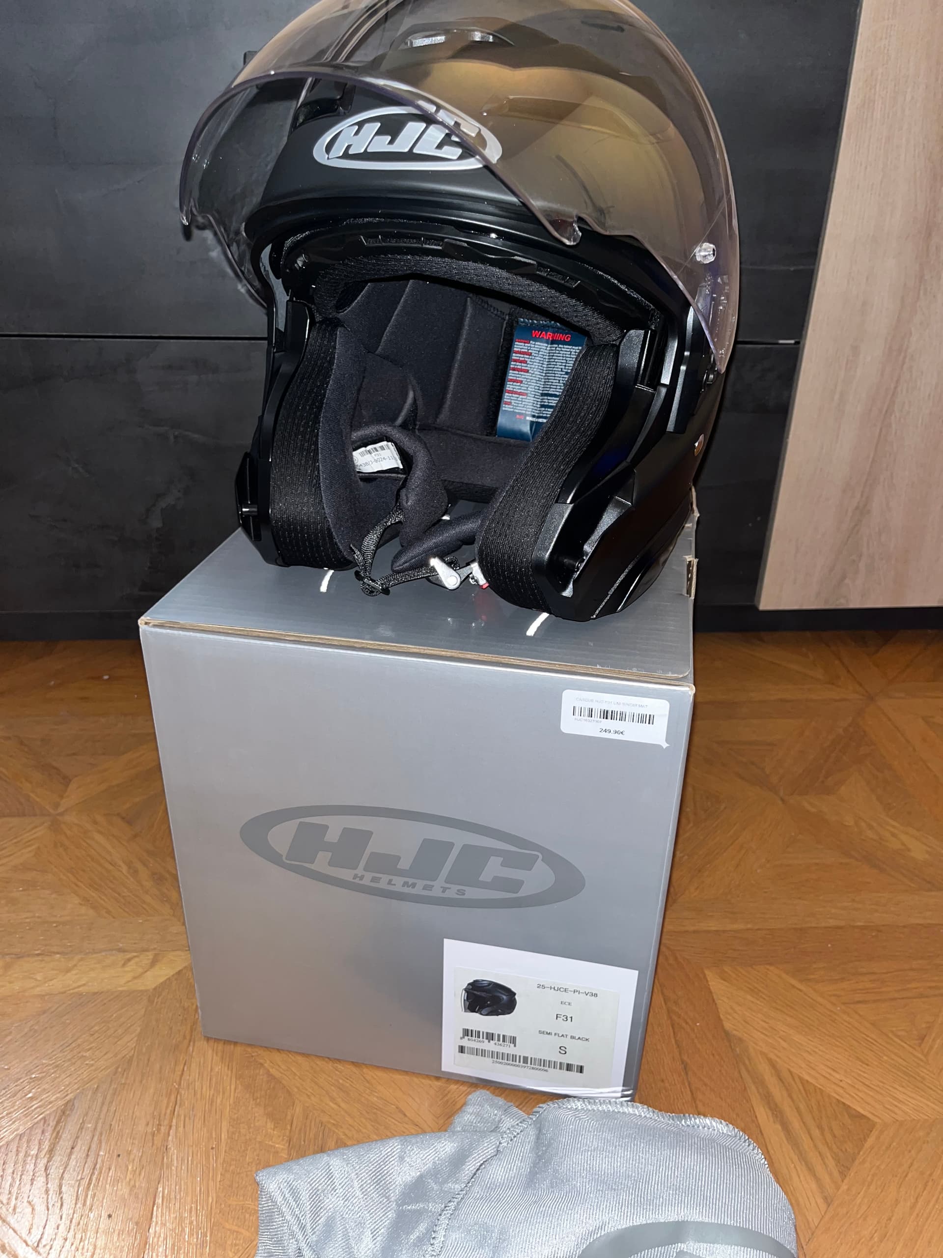 Casque HJC F31 - Neuf - Taille S