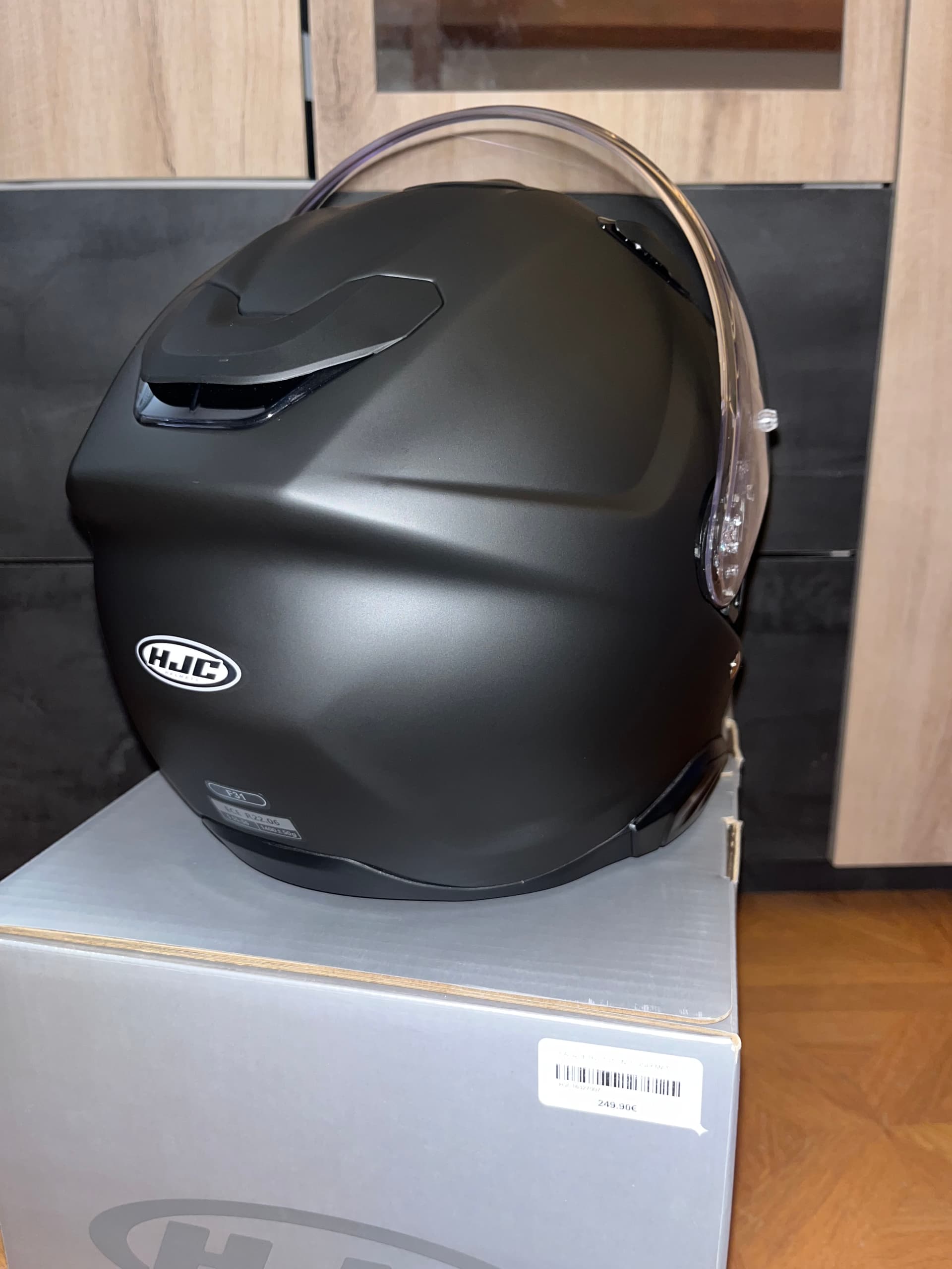 Casque HJC F31 - Neuf - Taille S — photo 3/3
