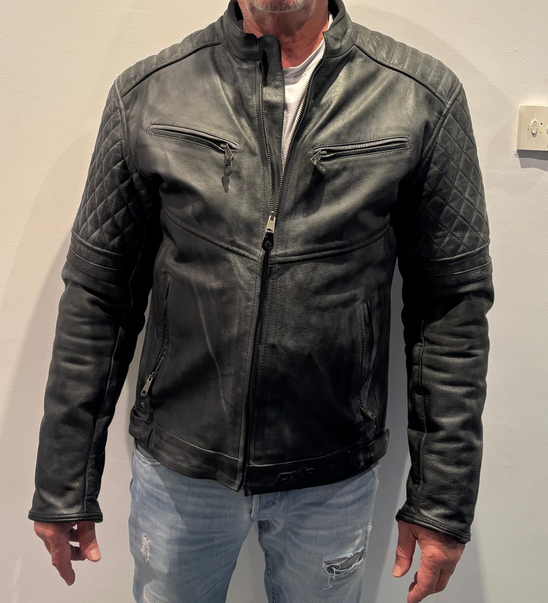 Blouson de moto cuir — photo 1/5