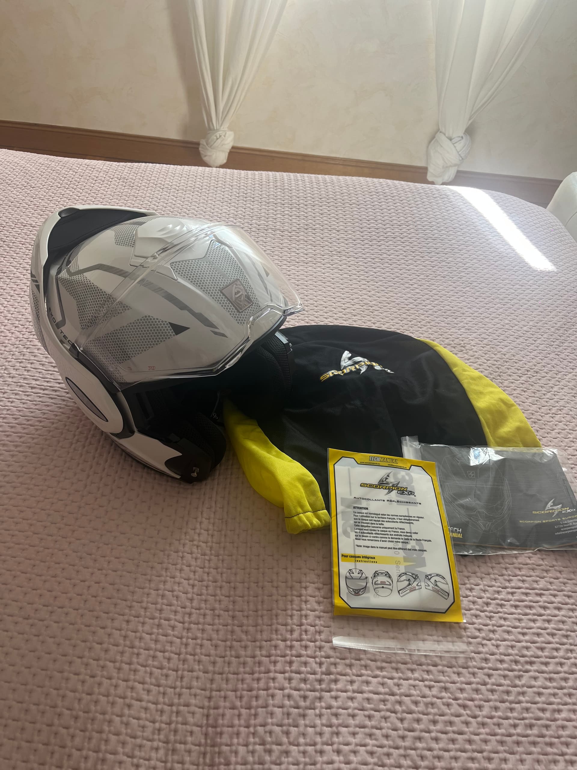 Casque Scorpion Exo-Teck Square double homologations — photo 2/5
