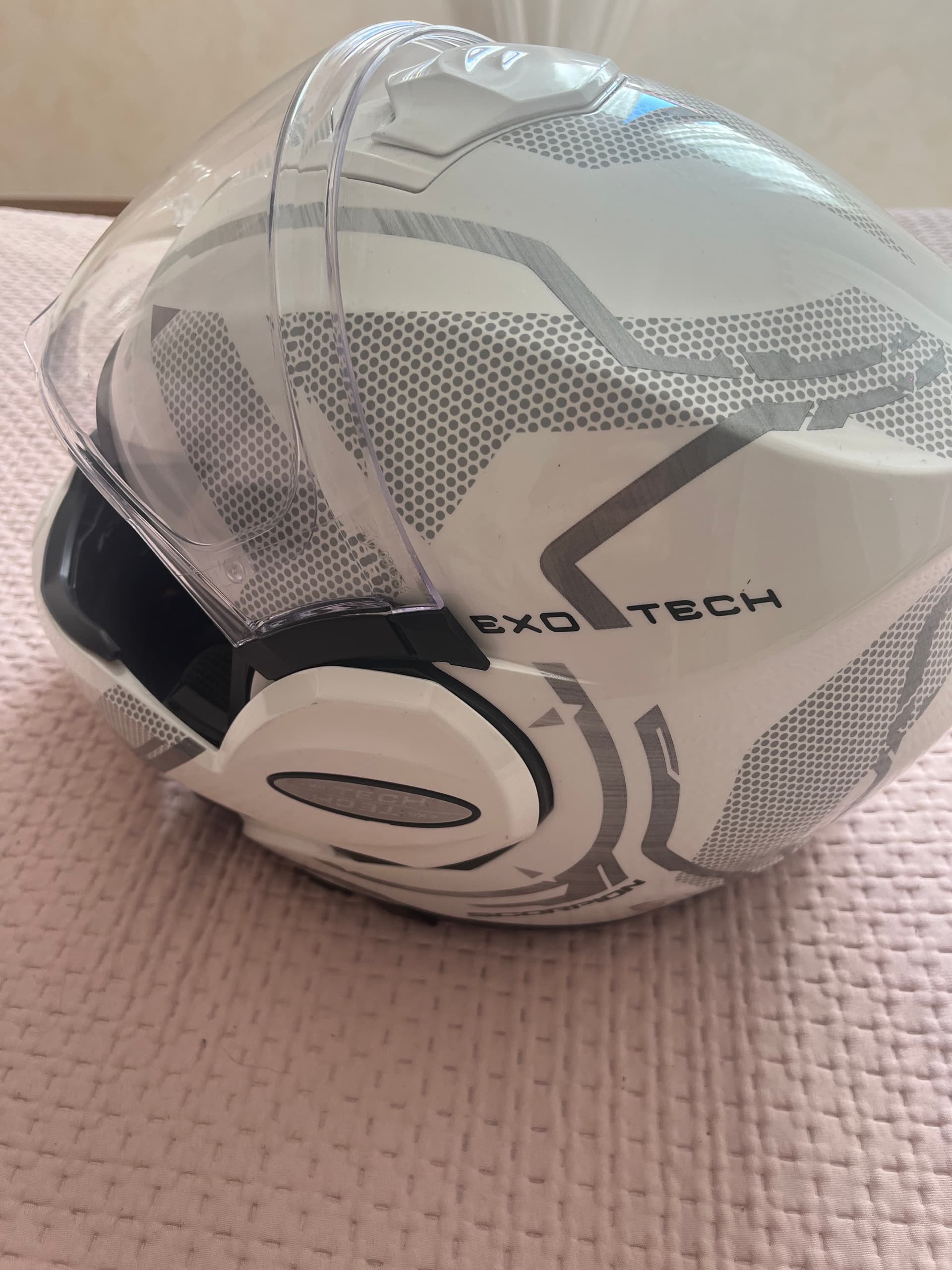 Casque Scorpion Exo-Teck Square double homologations — photo 3/5