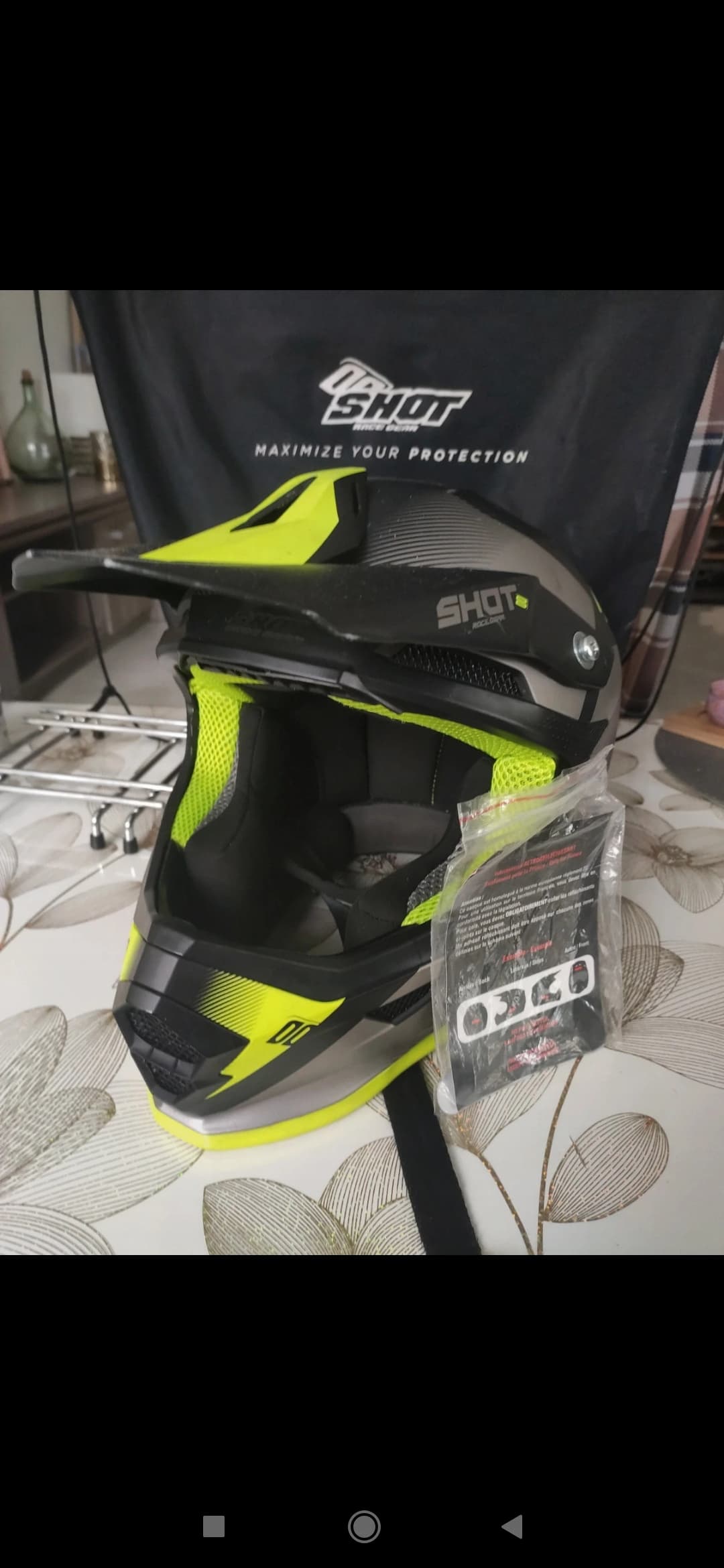 Casque moto Furious shot taille S excellent état