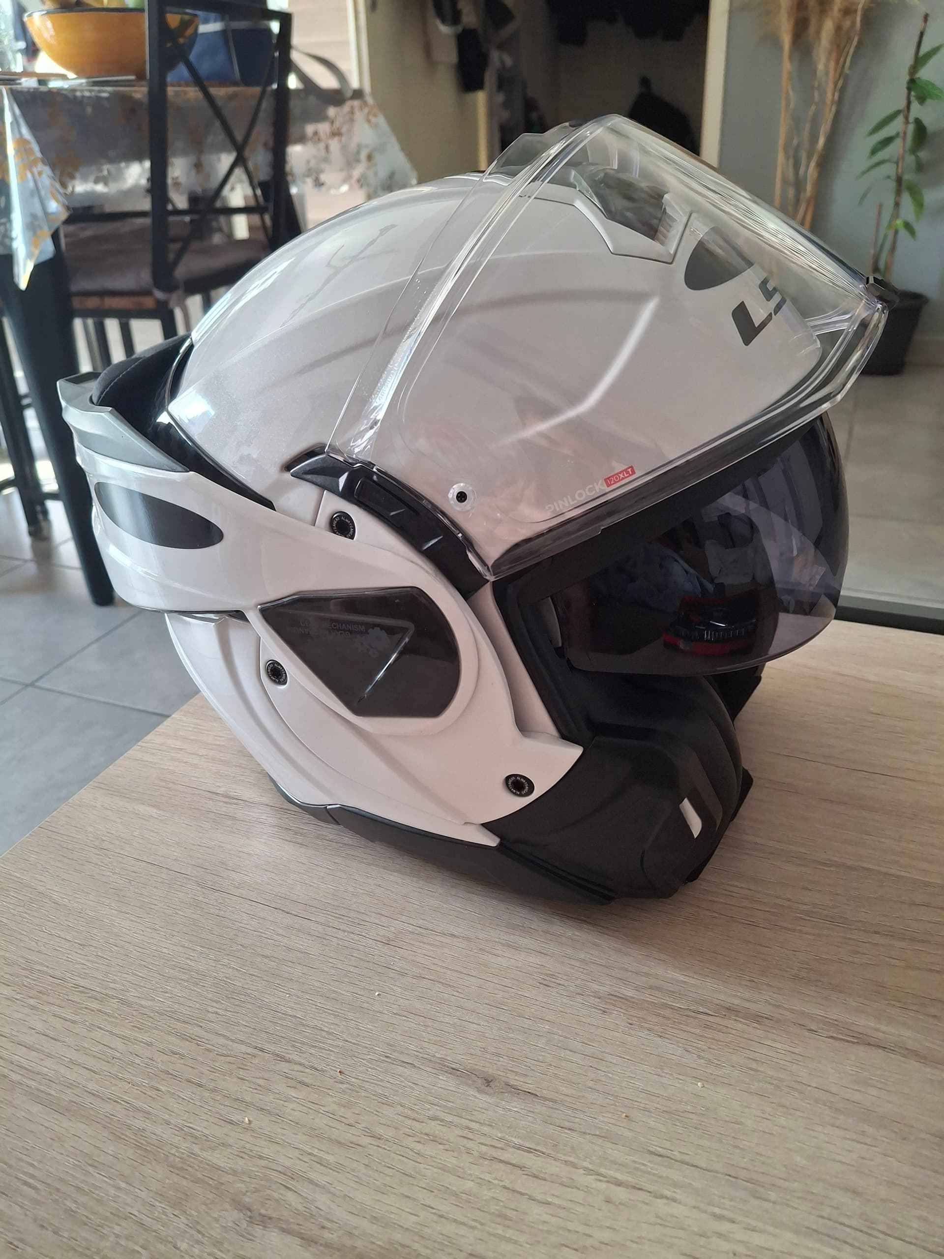 Casque moto LS2 FF910 ADVANT 2