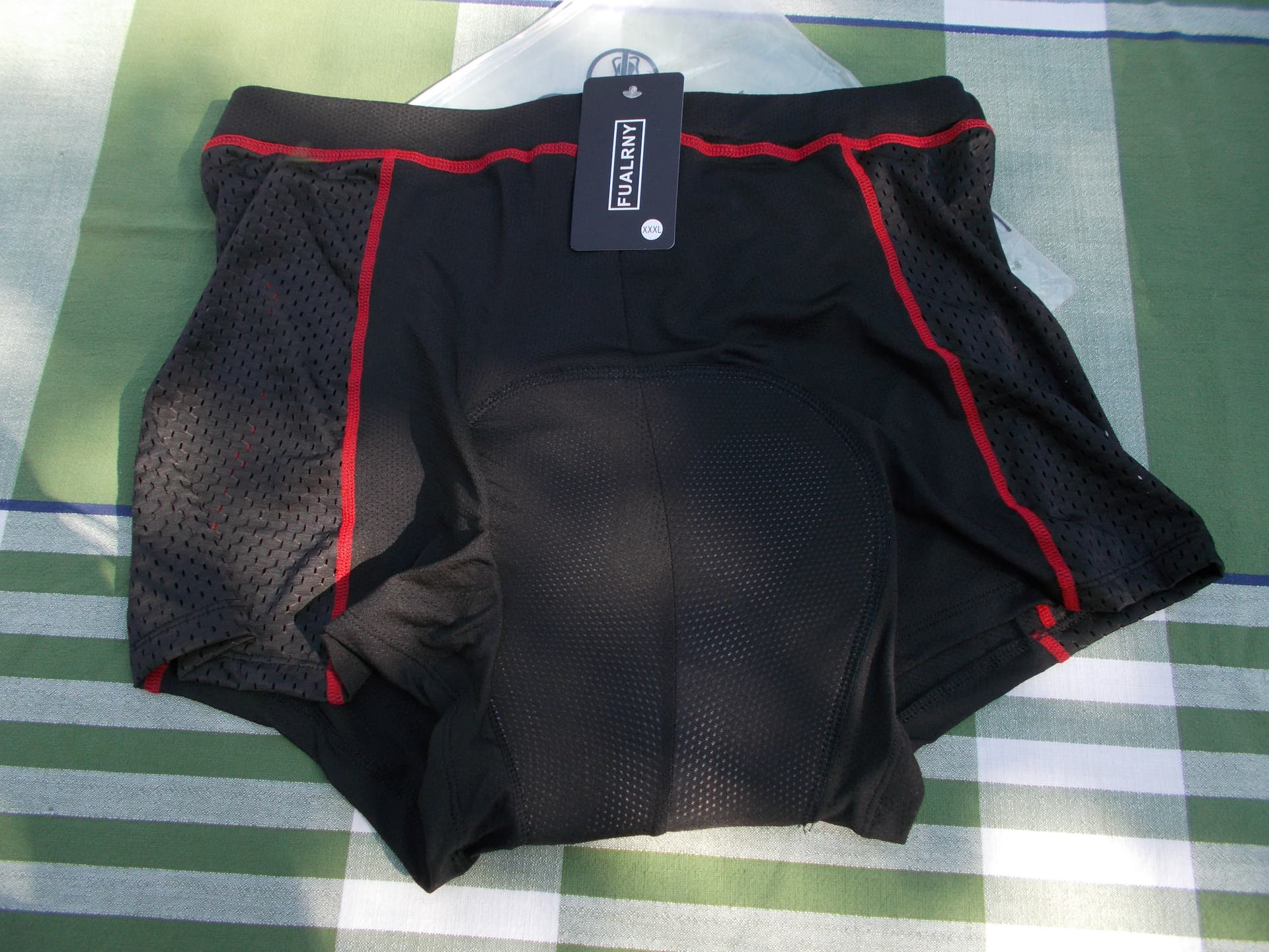 SHORT CONFORT NEUF EN GEL MOTO/VELO — photo 2/2