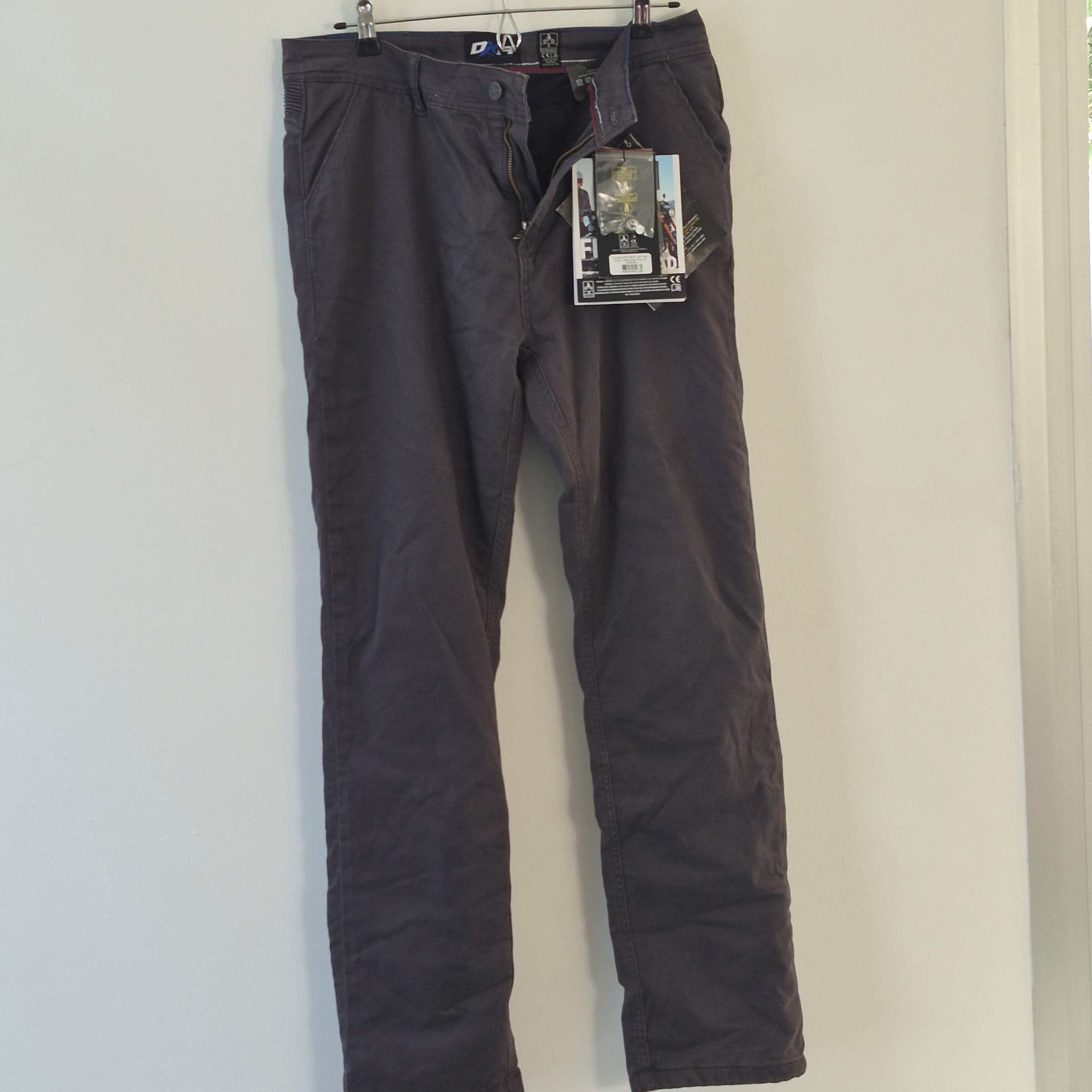 Pantalon DXR  femme Neuf — photo 2/2