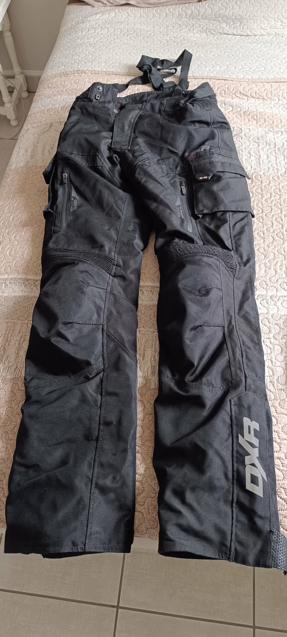Pantalon, gant et blouson — photo 4/5