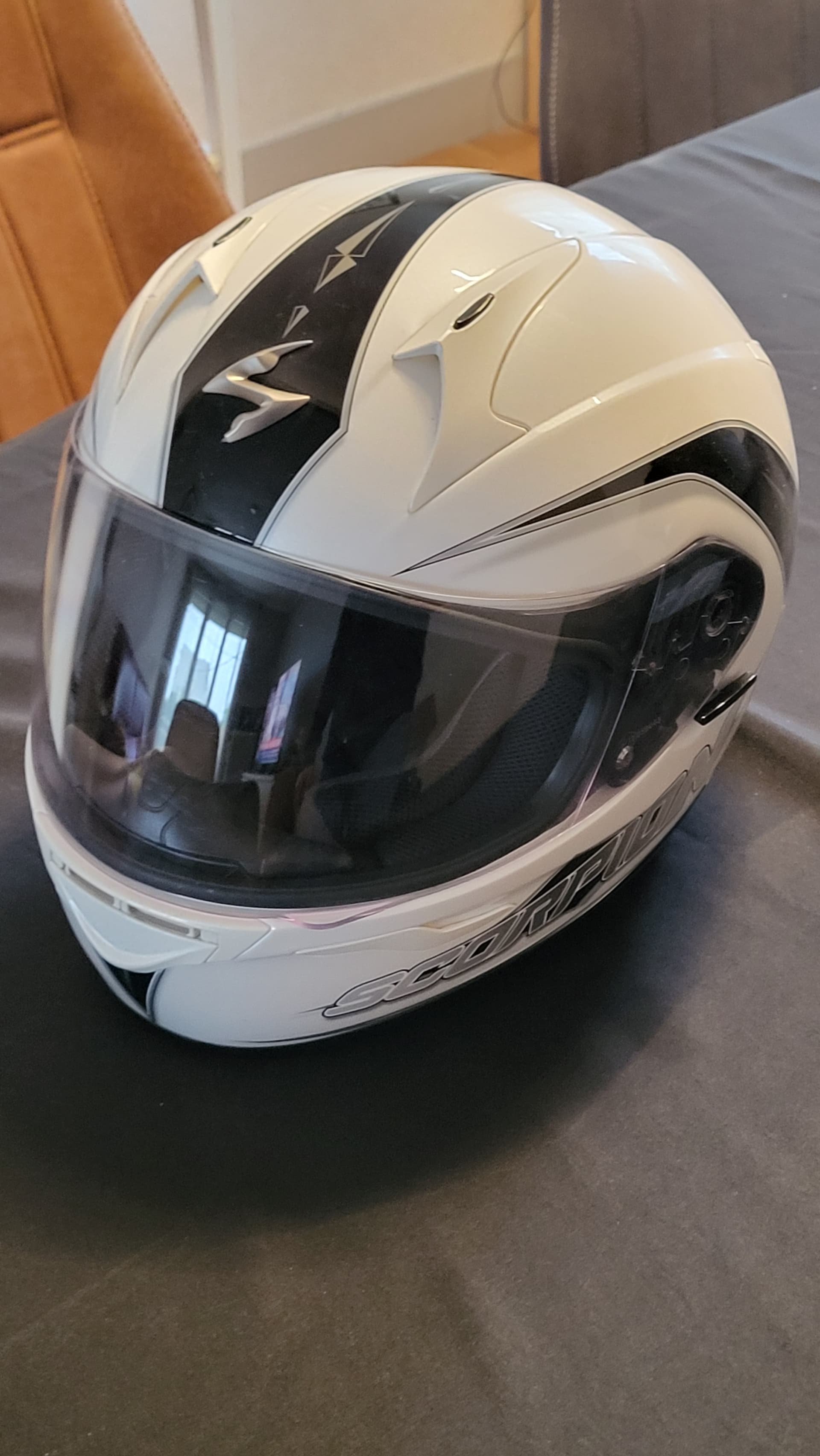 Casque scorpion — photo 1/2