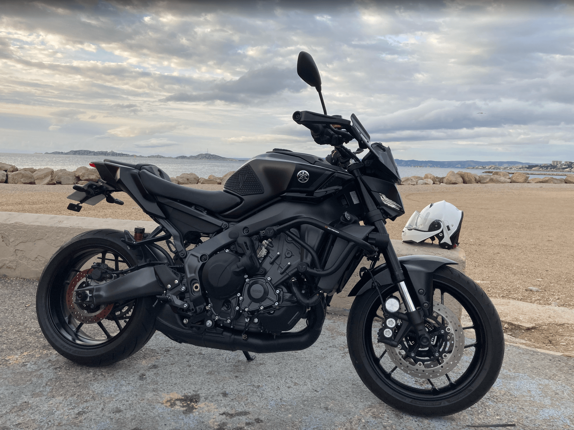Échappement yamaha mt 09 neuf — photo 1 sur 8
