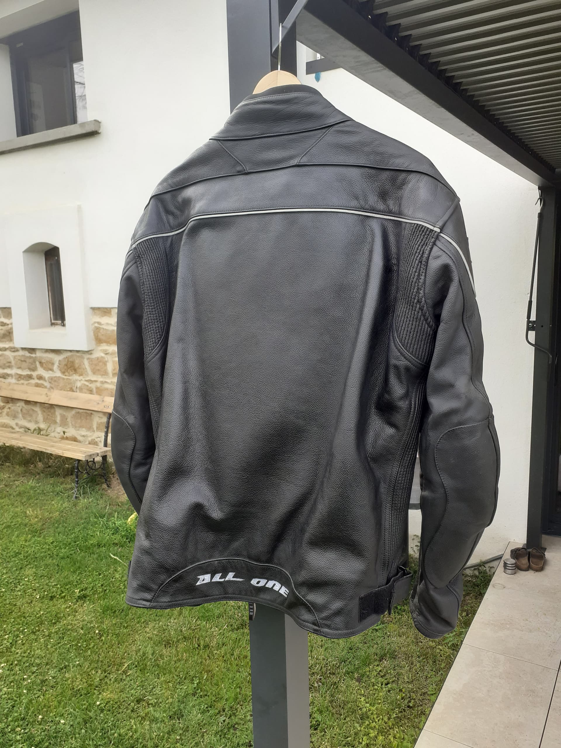 Blouson Cuir All One très bon état — photo 1/3