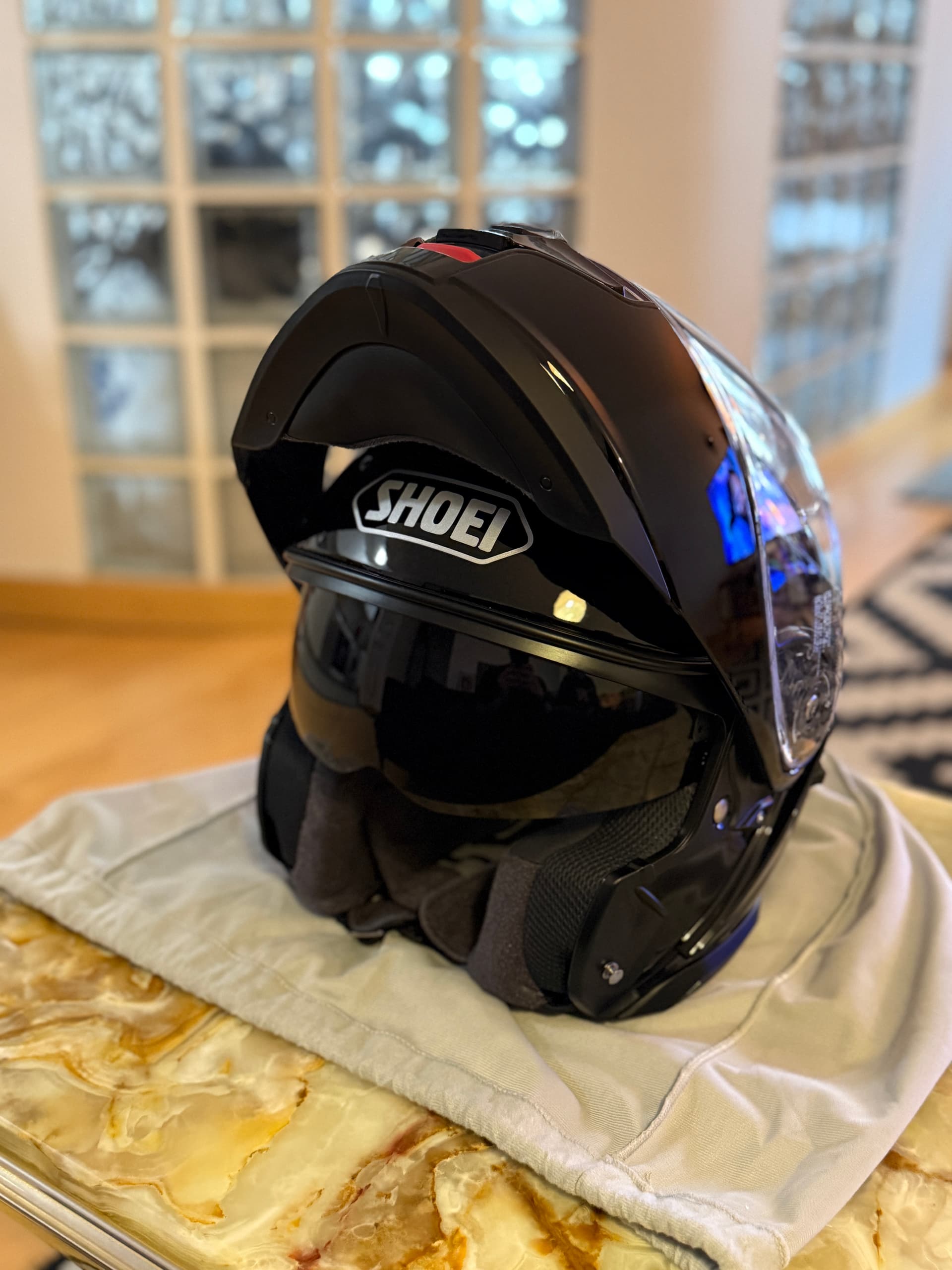 Casque Shoei Neotec 3 - taille XS - noir brillant - comme neuf
