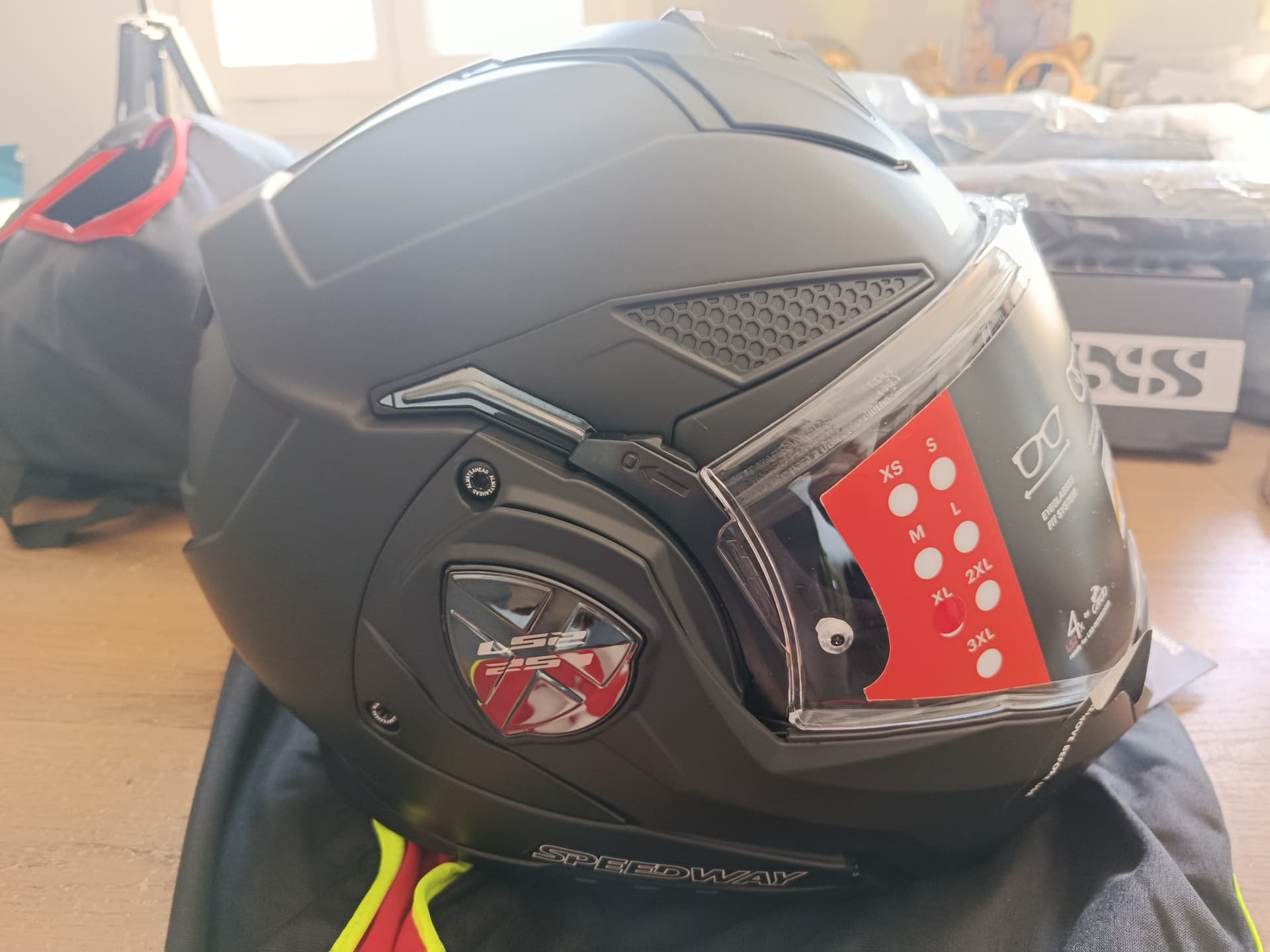 Casque modulable LS2 Advant X neuf – noir mat – taille XL – jamais porté — photo 3/6