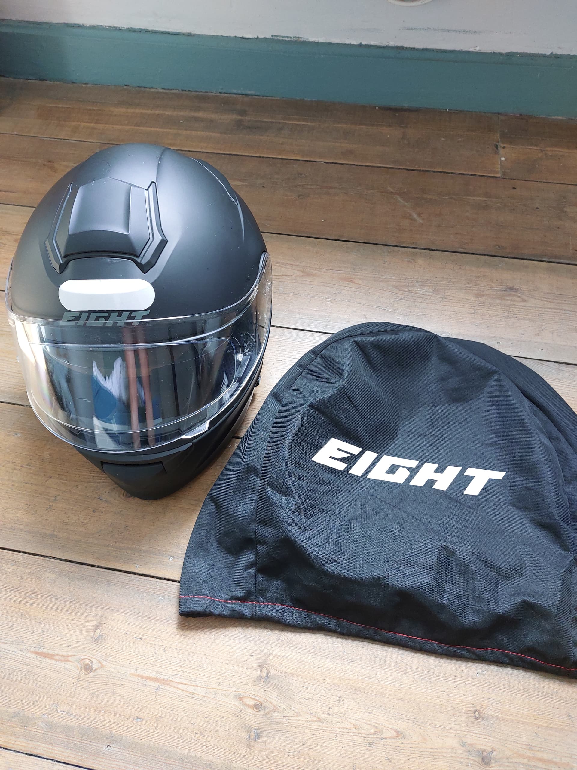 Casque Eight