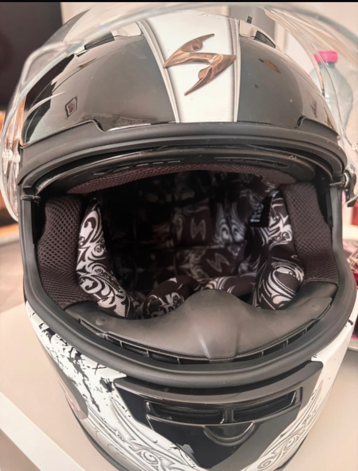 Casque moto femme scorpion — photo 3/4