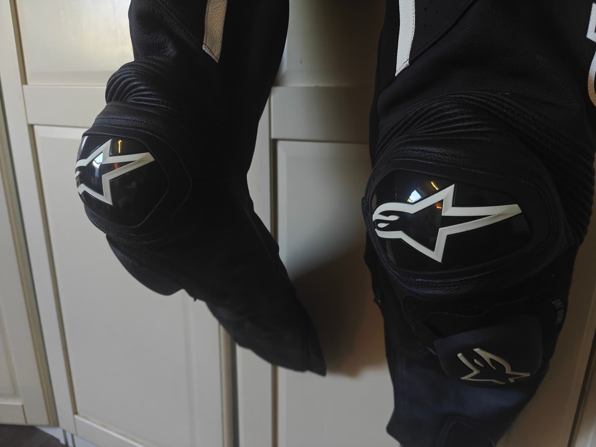 Combinaison cuir noir Alpinestars missile v2+ dorsale M — photo 4/6