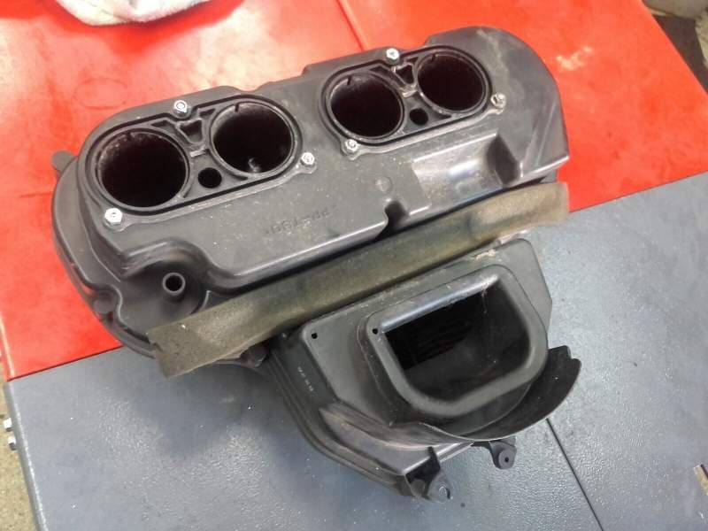 Boite a filtre a air Yamaha 1000 FZ1 — photo 3/3