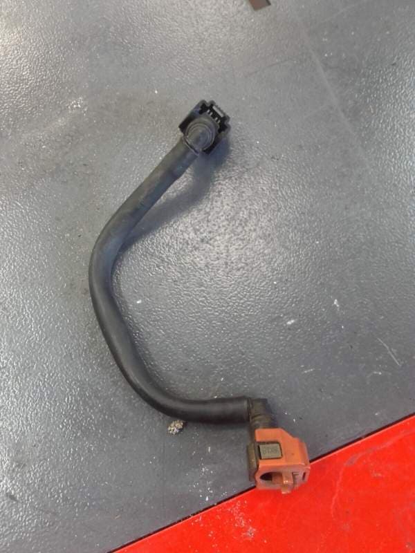 durite d’essence rampe injection réservoir Yamaha FZ1 — photo 1/1
