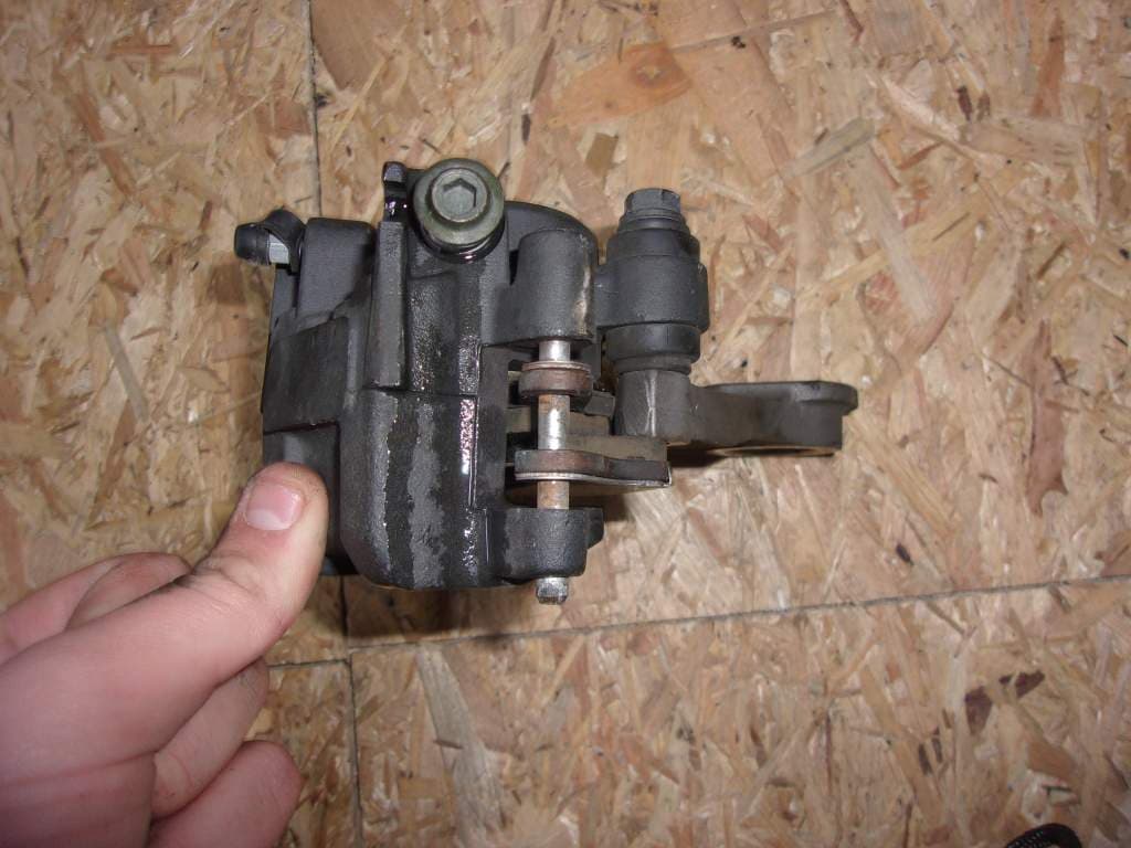etrier de frein arrière Yamaha FZ1 — photo 3/4
