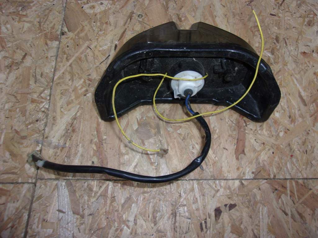 feu arrière Yamaha FZ1 — photo 2/3
