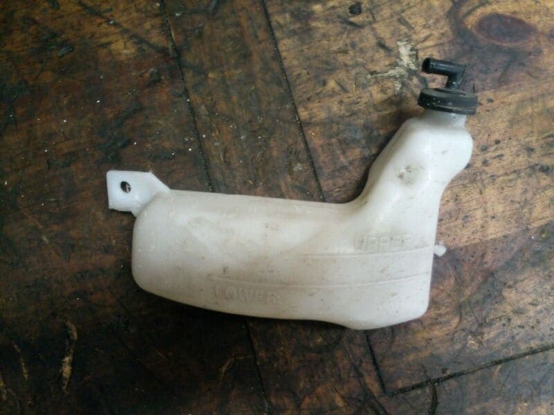 Vase d’expansion Honda 125 SH 01-04 jf09a — photo 1/2