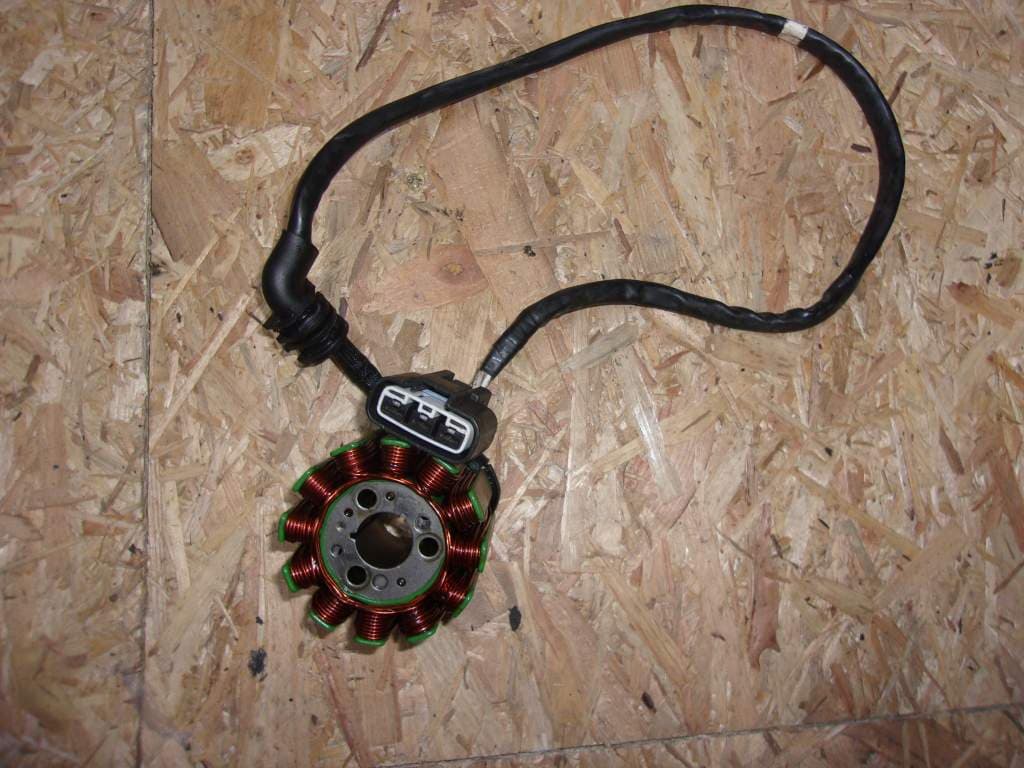 stator Yamaha FZ1 — photo 1/3