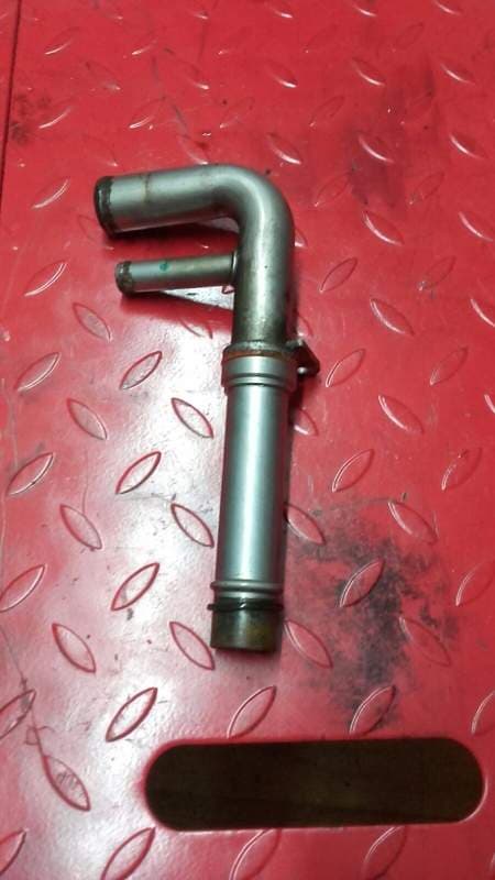 passage tube d’eau liquide de refroidissement Yamaha 800 FZ8 11-12 — photo 1/1
