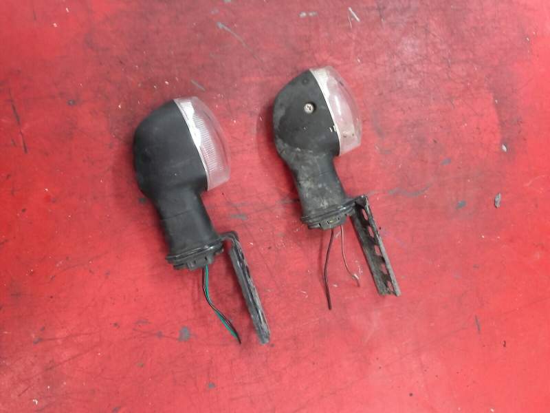 paire de clignotants droit et gauche avant ou arriere Yamaha MT-07 MT07 13-20 — photo 2/2