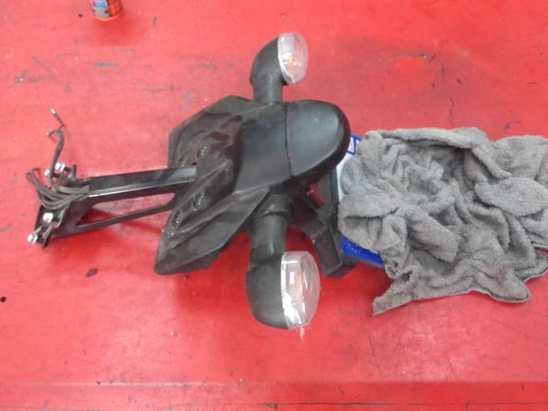 support de plaque arrière complet éclairage clignotants Yamaha MT09 MT 09 MT-09 — photo 1/3