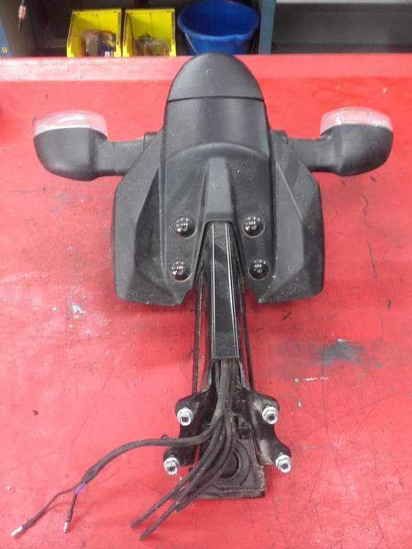 support de plaque arrière complet éclairage clignotants Yamaha MT09 MT 09 MT-09 — photo 2/3