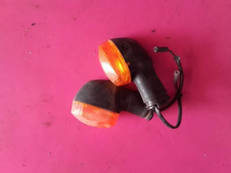 clignotants avant droit et gauche Yamaha YFZ 1000 R1 04-05 — photo 1/1