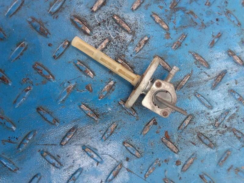 robinet de réservoir d’essence YCF Dirt 110 — photo 1/2