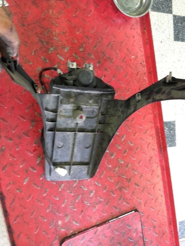 Bavette support avec feu arrière Honda 125 XLV Varadero JC32 — photo 3/3