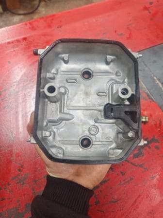 Cache culbuteurs couvre culasse arrière Honda 125 XLV Varadero JC32 — photo 2/2
