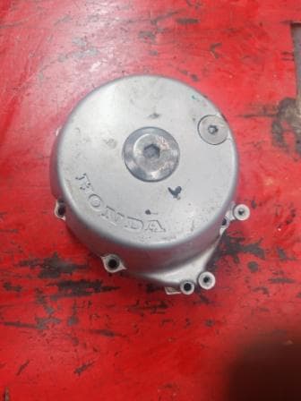 Carter couvercle d’allumage Honda 125 XLV Varadero JC32 — photo 1/4