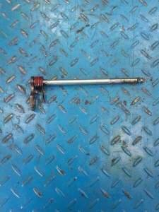 axe de sélecteur de vitesses Suzuki 600 Bandit N GSF 01-04 — photo 1/2