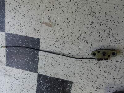 mecanisme cable d’ouverture de selle Suzuki 600 Bandit N GSF 00-05 5€ x2 — photo 1/1