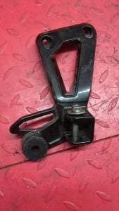 Platine cale pied arriere droit Suzuki 600 Bandit GSF — photo 1/2