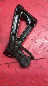 Platine cale pied arriere droit Suzuki 600 Bandit GSF — photo 2/2